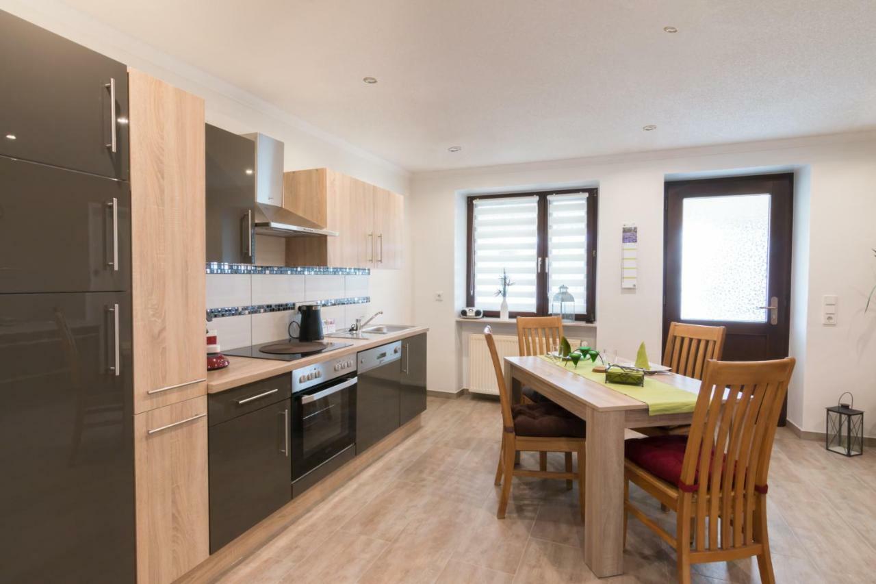 Ferienwohnung Ulrike Блискастел Екстериор снимка